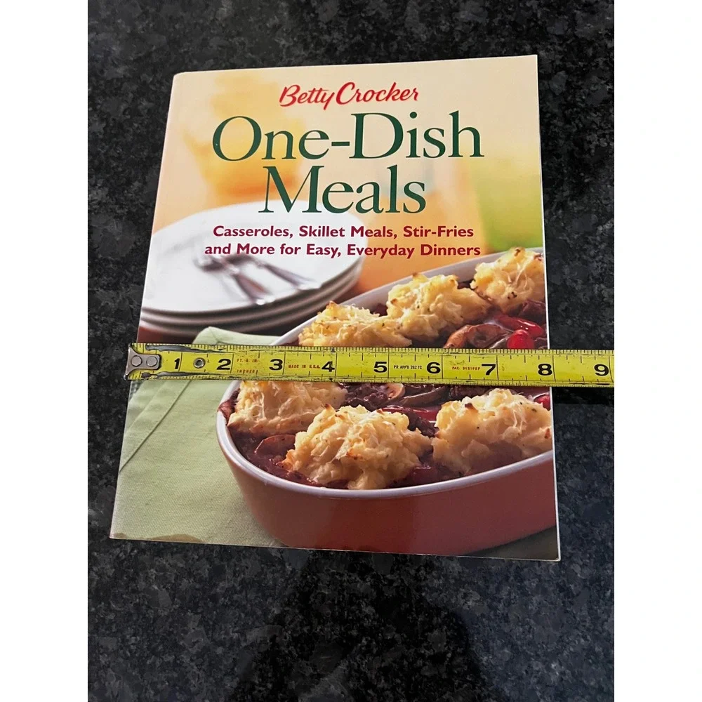 Betty Crocker One-Dish Meals Cookbook Casseroles Skillet Stir-Fries Recipes 2005